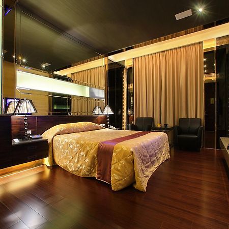 Spring Hotel Тайчжун Екстер'єр фото
