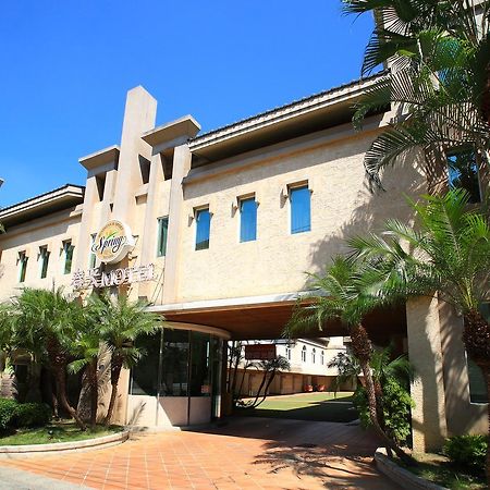 Spring Hotel Тайчжун Екстер'єр фото